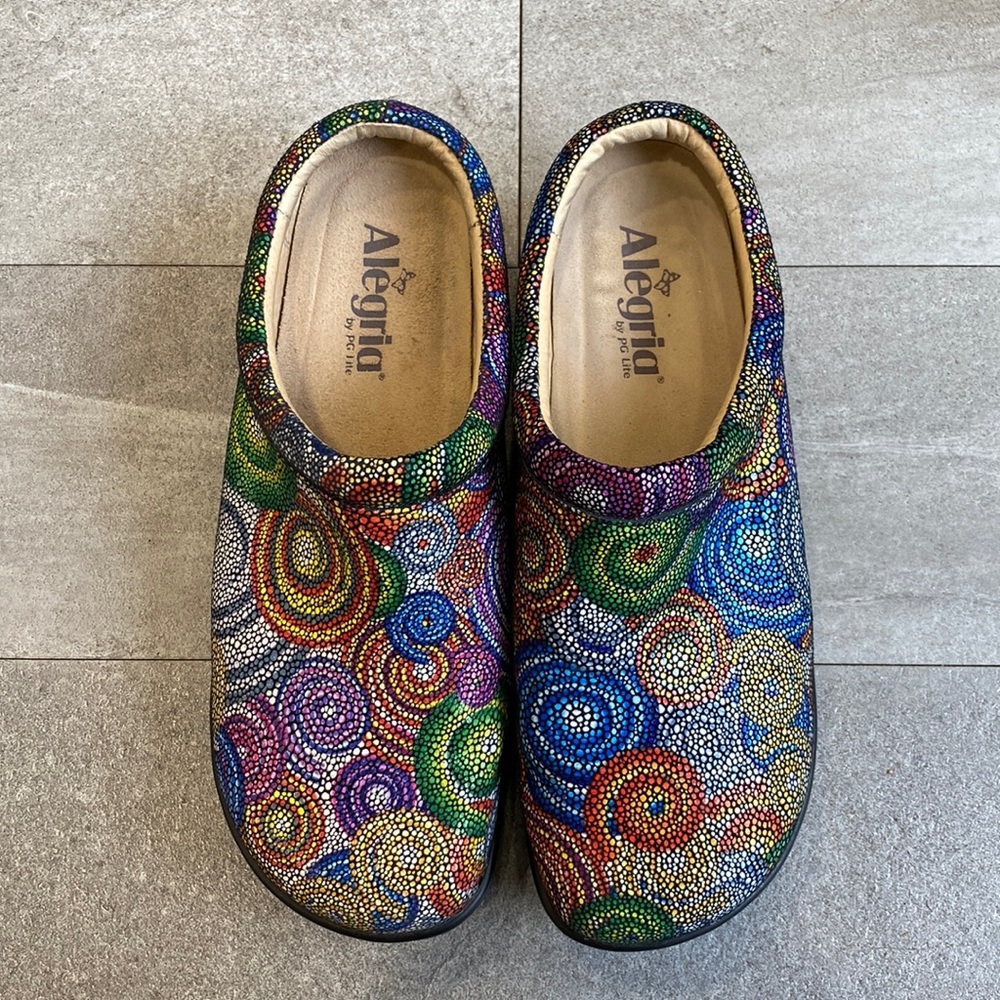 Alegria Rainbow Slip-On Clogs Women’s 10